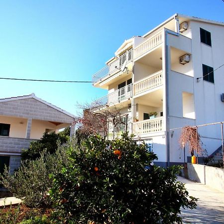 Apartments Nakir Slatine Εξωτερικό φωτογραφία