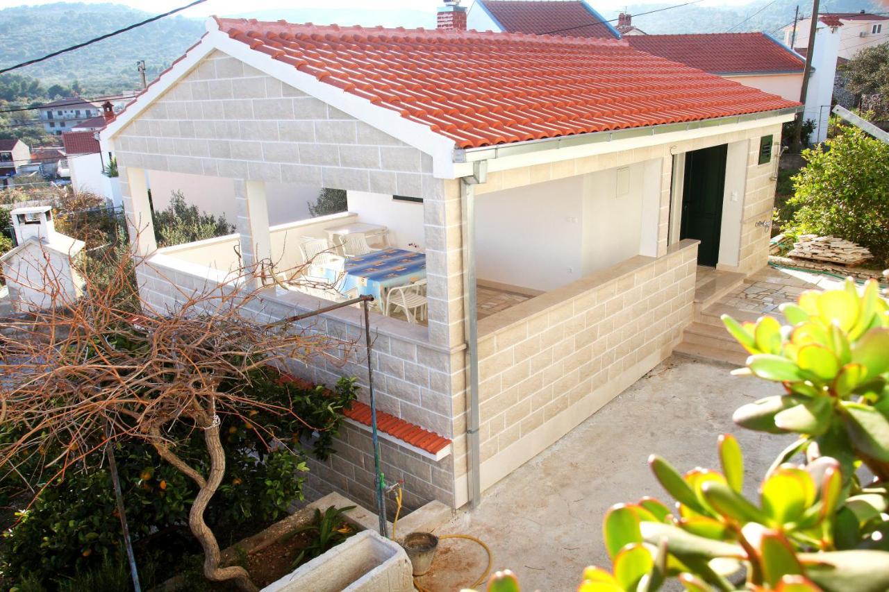 Apartments Nakir Slatine Εξωτερικό φωτογραφία